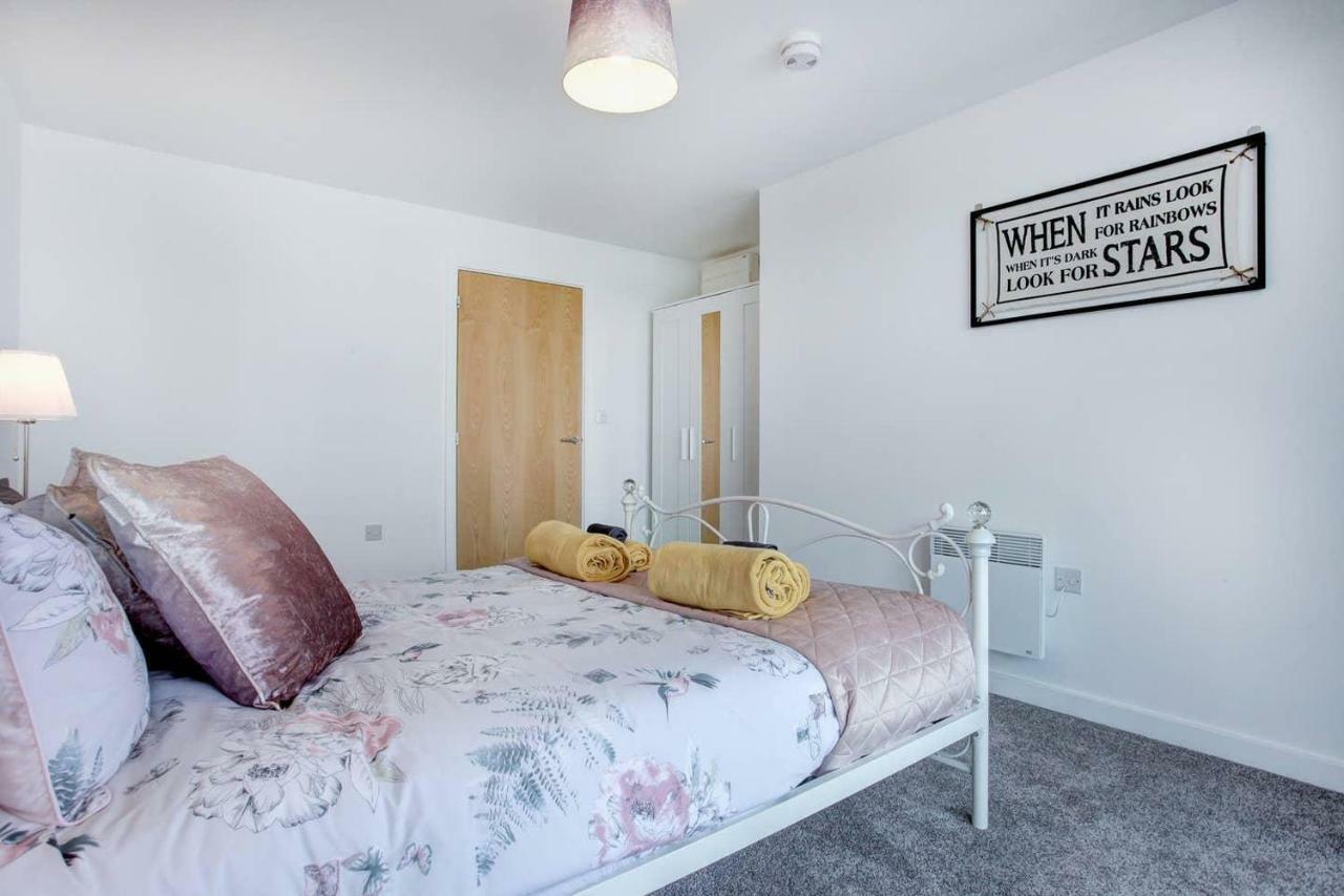 Newly Renovated Riverside Flat W/ Private Balcony Norwich Dış mekan fotoğraf